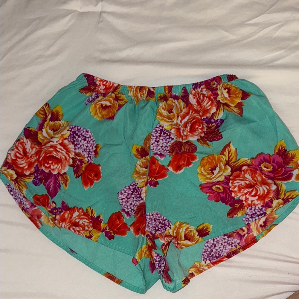 Floral Women's Shorts - Multicolor